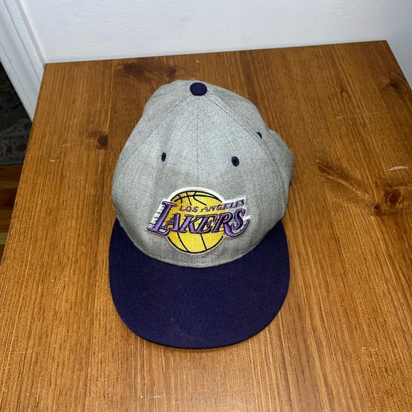 LA Lakers OS - Picture 1 of 12
